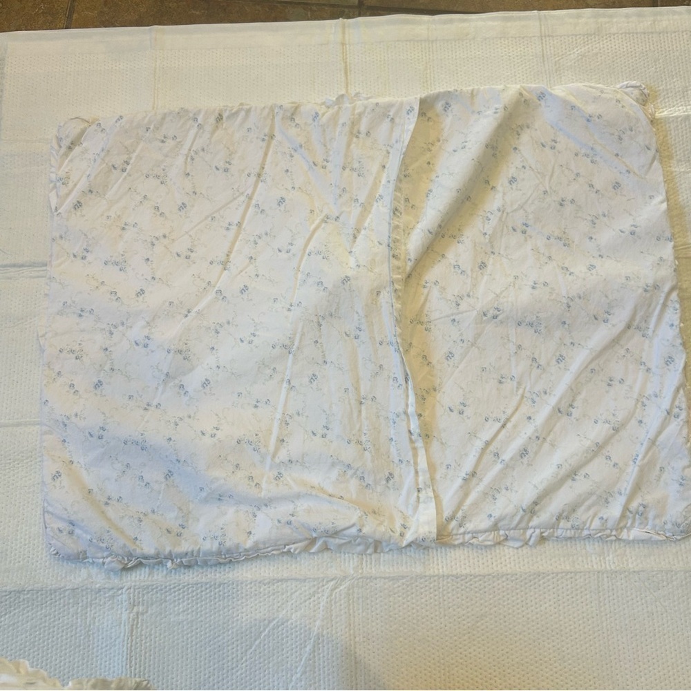 Simply Shabby Chic Pillow Sham Set Floral Quilted Standard Ruffled Edge - Picture 4 of 9